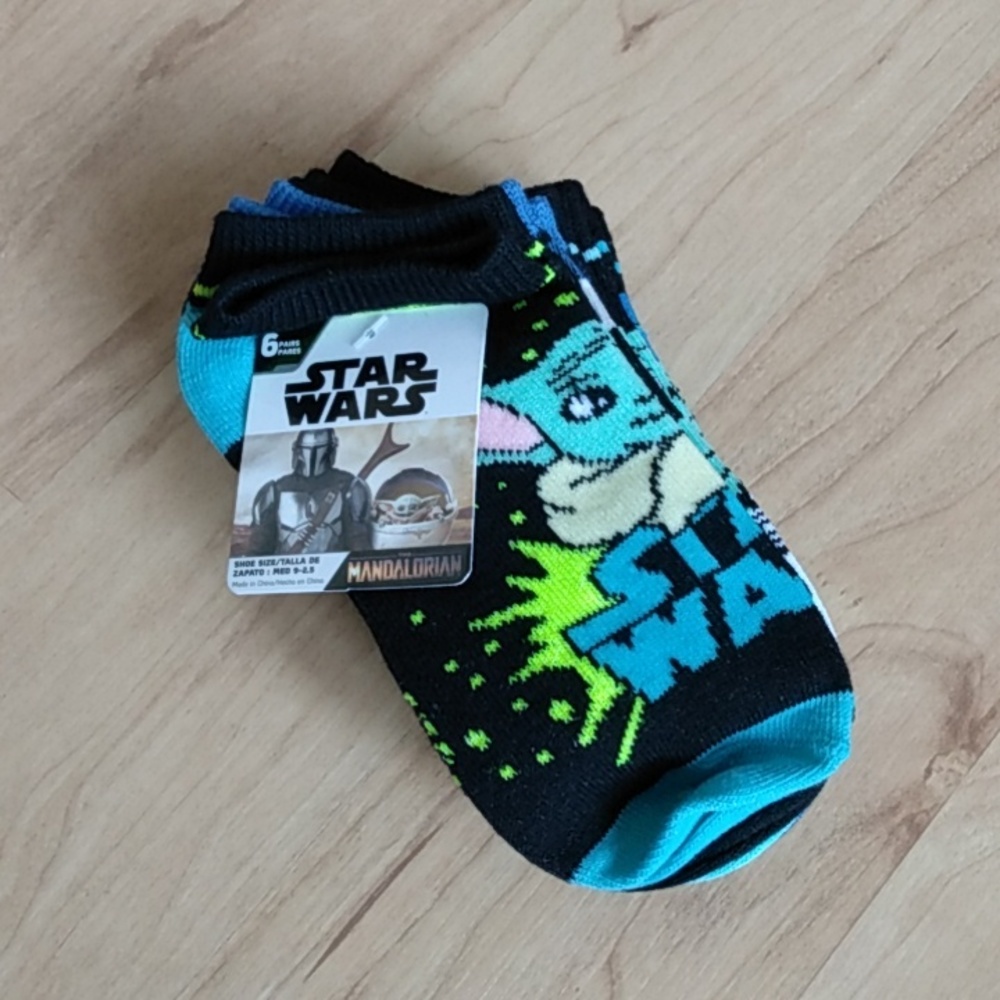 Star Wars The Mandalorian  Grogu Baby Yoda Socks M 9-2.5